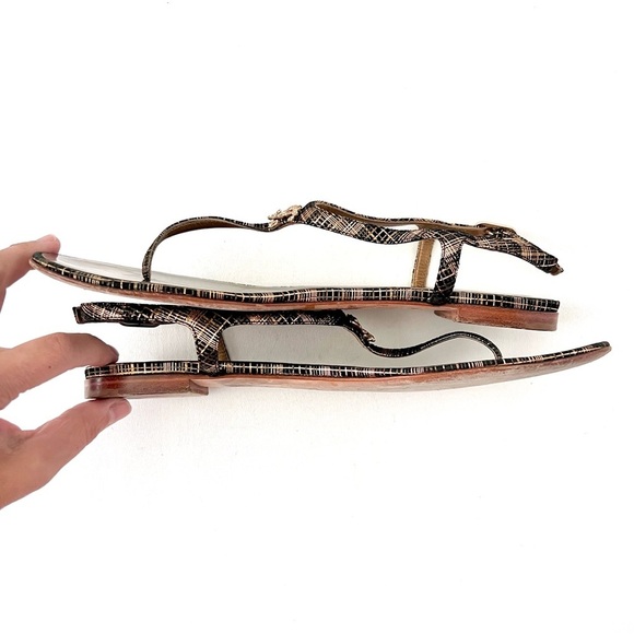 CHANEL | Gold Metallic Tweed Print Crystal CC Logo Thong Sandals 40C Wide - Picture 8 of 13